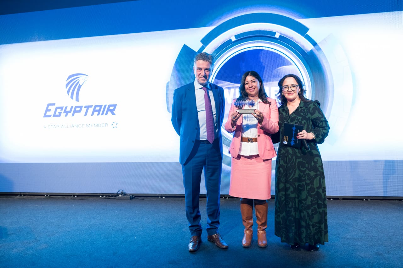 مطار أثينا يمنح جائزة لمصر للطيران  ضمن شركات الطيران الأسرع تعافياً من جائحة كورونا داخل القارة الأفريقية