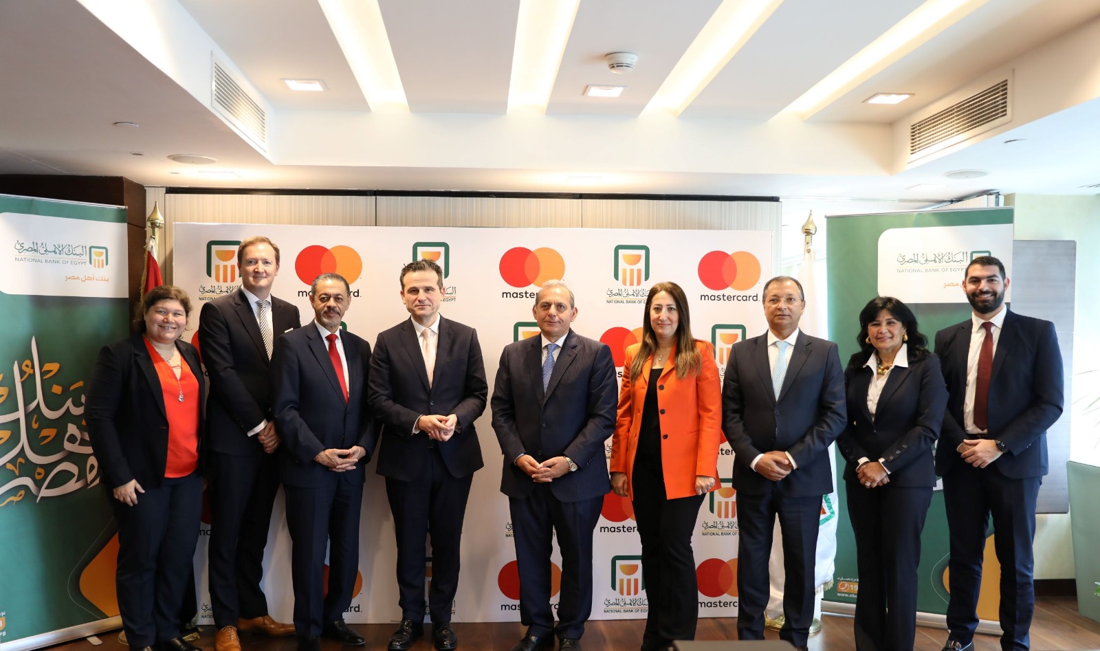 البنك الأهلي المصري يجدد التعاون مع شركة ماستر كارد