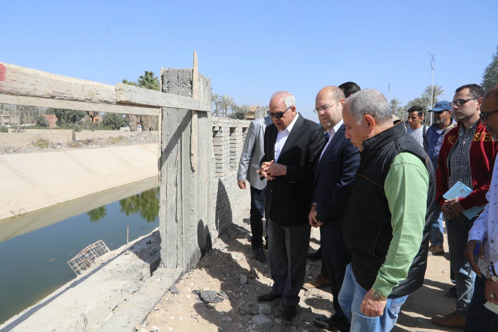 متابعة خطه تطوير طريق وترعة المنصورية