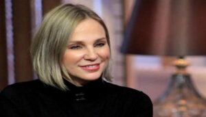 شيرين رضا تثير حيرة الجماهير بإعلانها الغامض “اتقل”.. ورواد مواقع التواصل يحلون اللغز