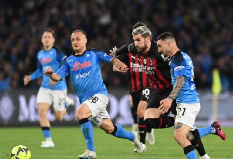 ميلان ضد نابولي