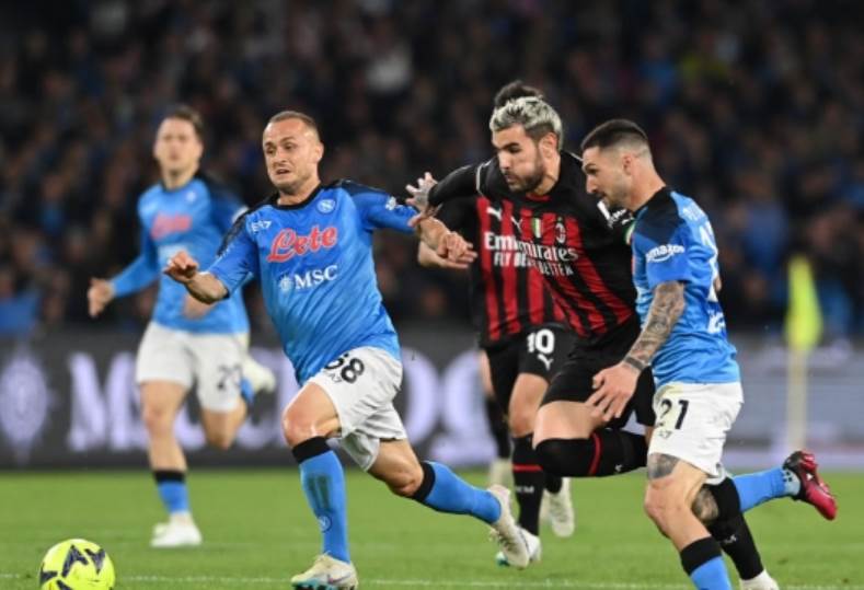 ميلان ضد نابولي.. كل ما تريد معرفته عن مباراة اليوم
