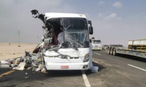 مصرع شخصين وإصابة 40.. تفاصيل تعرض مصريين معتمرين لحادث في مكة المكرمة