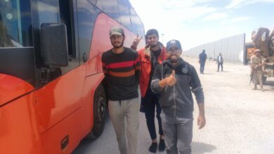 وصول 200 فلسطيني