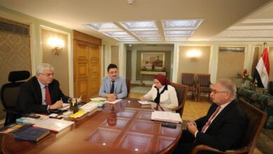 وزير التعليم العالي ورئيس الجامعة الفرنسية