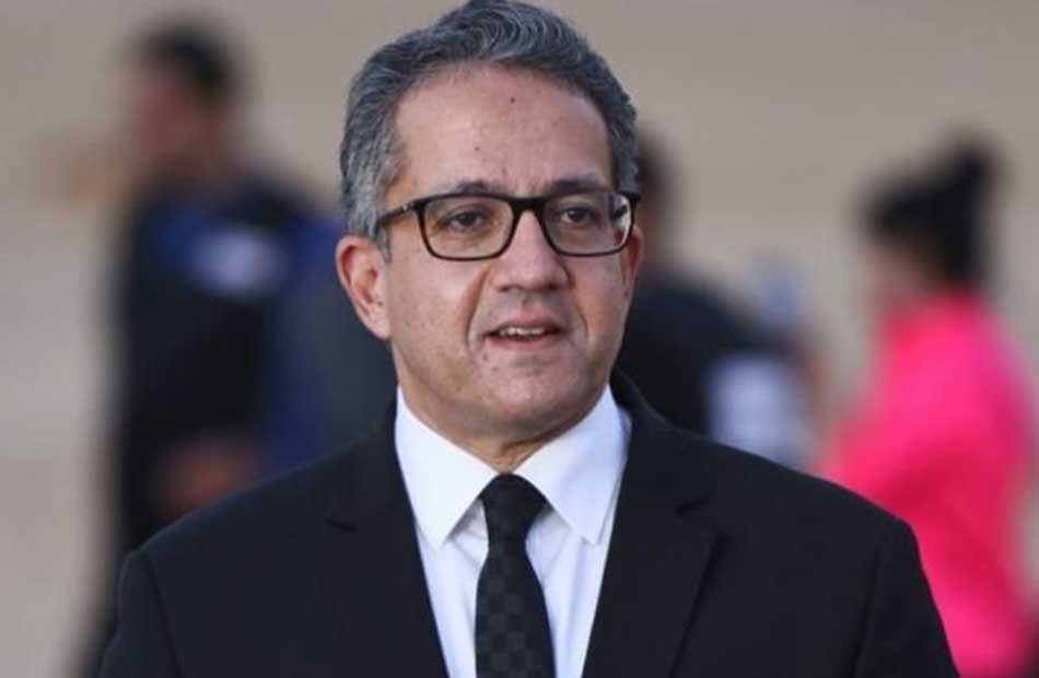 المشاط تهنئ العناني بعد فوزه بمنصب مدير عام اليونسكو