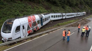 خروج قطار عن مساره في ولاية إلينوي الأمريكية