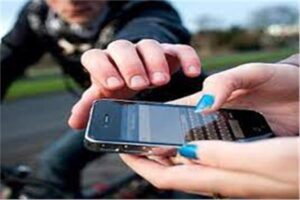 ضبط تشكيل عصابى تخصص فى سرقة الهواتف المحمولة بمدينة نصر
