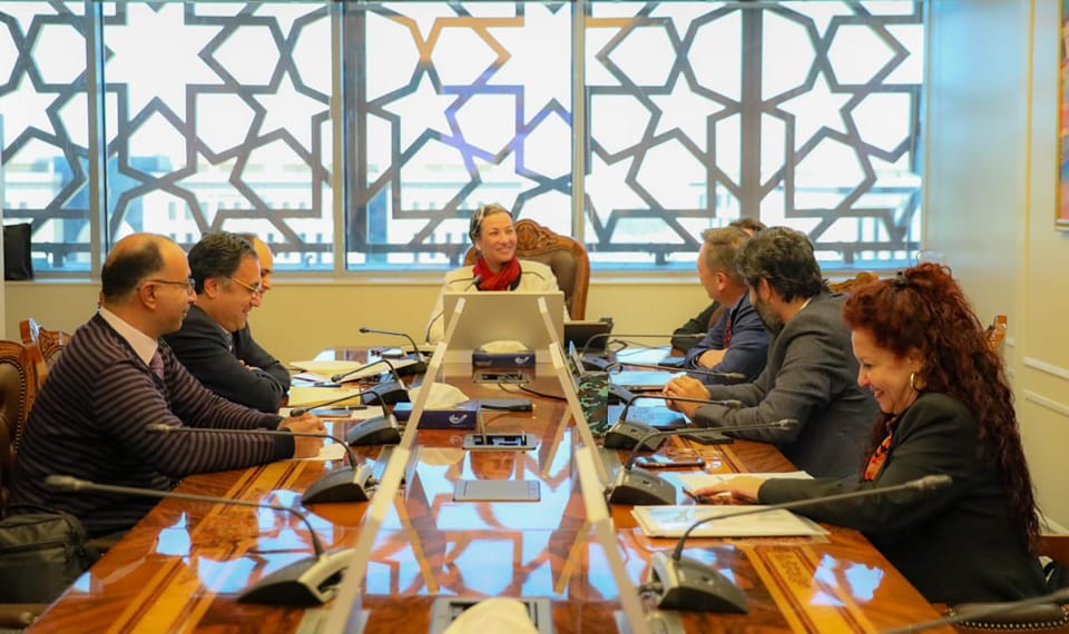 وزيرة البيئة تستعرض نتائج استخدام مادة EM في معالجة الصرف الصناعي