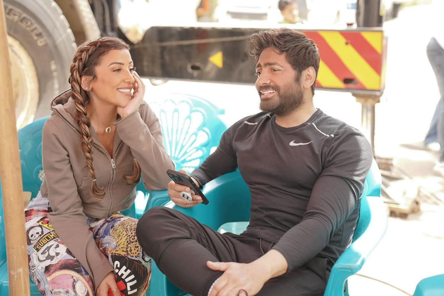 تامر حسني ينشر صور مع دينا الشربيني من كواليس “تاج”.. ويعلق: “نورتي فيلمك”