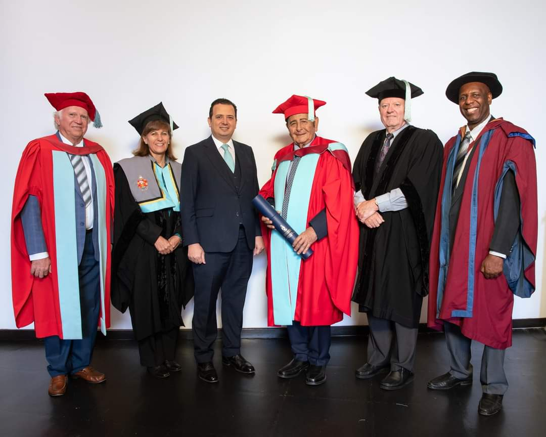 جامعة «بريتوريا» تمنح الرئيس المؤسس لجامعة النيل الأهلية الدكتوراة الفخرية