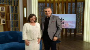 عمرو الليثي يستضيف لبنى ونس في “واحد من الناس” الليلة