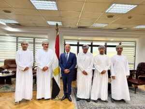 سلطة الطيران المدني المصري تستقبل وفدا من نظيرتها  العمانية لتعزيز تبادل الخبرات في مجال أنظمة المعلومات المسبقة عن المسافرين