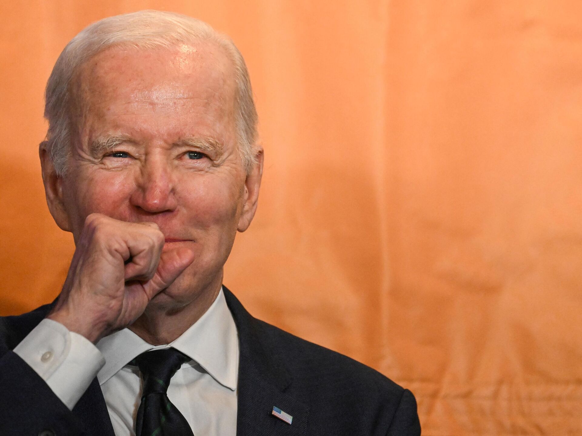 استطلاعات رأي: الأمريكيون يفضلون بايدن “الرئيس”.. والاقتصاد يقلل حظوظه