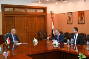 وزير الرى وسفير دولة التشيك يبحثان سبل تعزيز التعاون المشترك بين البلدين