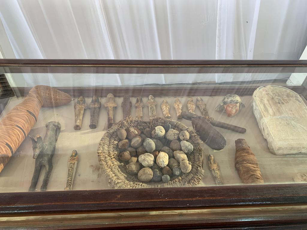  أكبر ورشة للتحنيط بمنطقة سقارة تضم تماثيل وأدوات تُجسد عبقرية المصري القديم.. شاهد