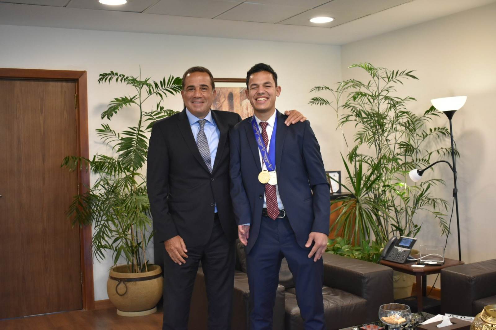 «الأهلي الكويتي – مصر» يحتفل بفوز أحد موظفيه بالميدالية الذهبية ببطولة الجمهورية للباراتايكوندو