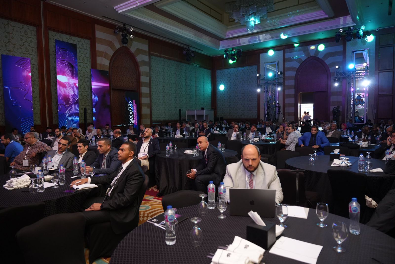 الجريمة الإلكترونية والمعاملات المصرفية والذكاء الاصطناعي..ثلاثية رعب ناقشتها جلسة بمؤتمر caisec23