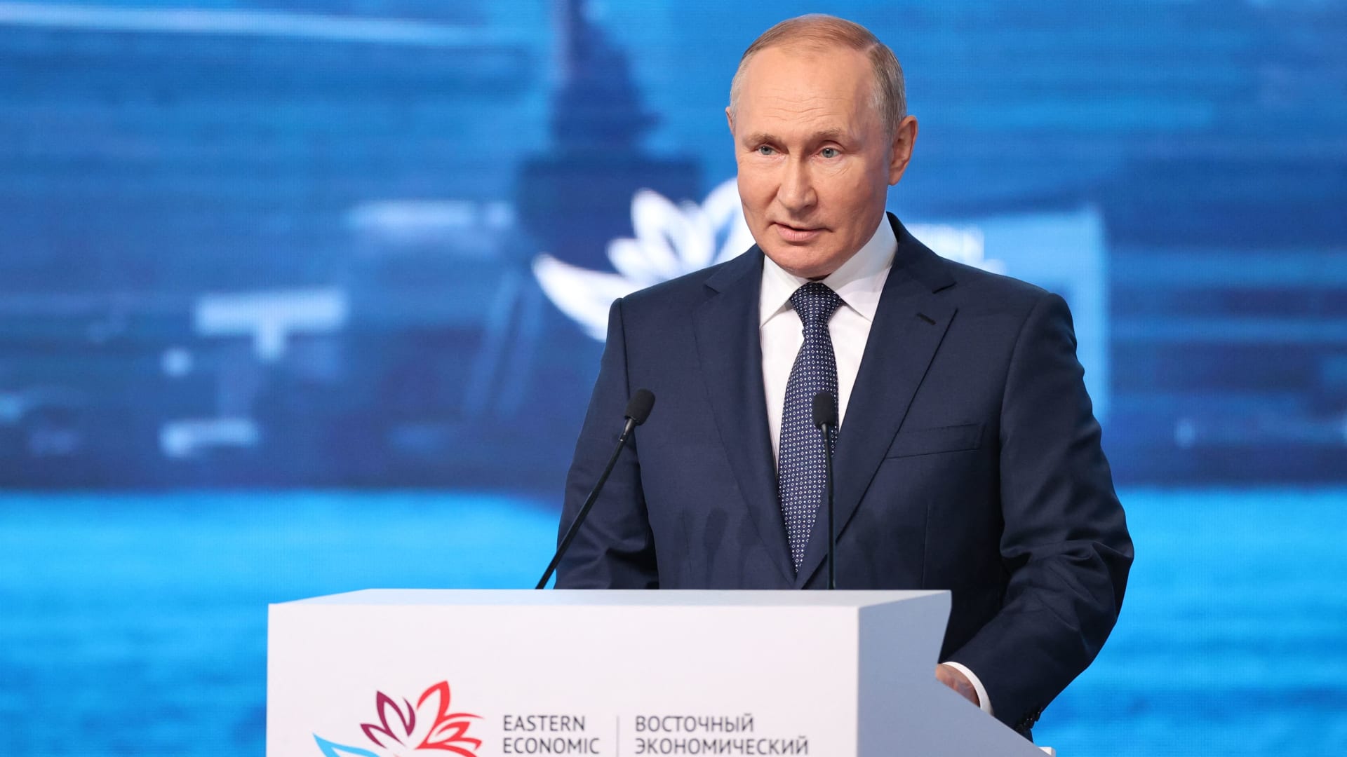 بوتين: أنا على تواصل دائم مع مسؤولي وزارة الدفاع