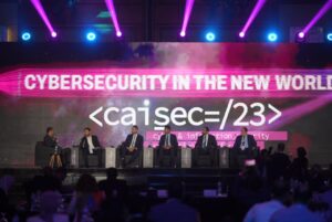 في جلسة تشييد مركز عمليات الأمن السيبراني: الذكاء الاصطناعي سلاح ذو حدين يستخدمه المدافعين والمهاجمين