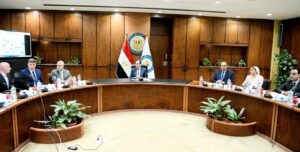 تسليم الرخصة الثانية لمزاولة نشاط تموين السفن بالوقود بالموانئ المصرية