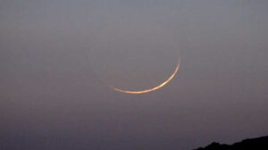 السماء تتزين بمحاق “ذو الحجة”