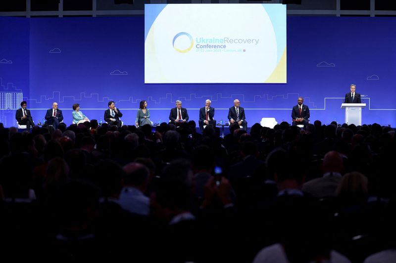  في مؤتمر إعادة إعمارها.. الغرب يتعهد بمليارات الدولارات لأوكرانيا