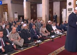 السيسي يؤدي صلاة عيد الأضحى المبارك في مسجد القوات الجوية