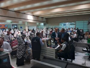 مصر للطيران تشهد اليوم أعلى معدلات التشغيل وتسير 25 رحلة جوية لعودة حجاج بيت الله الحرام إلى أرض الوطن