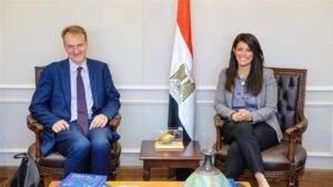 المشاط: توفير كافة الحقوق والخدمات للاجئين دون تمييز