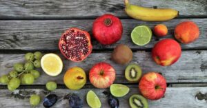 أبرزها السبانخ.. أطعمة تساعد على التخلص من الإمساك