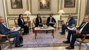 وزير التجارة والصناعة يبحث مع كبريات الشركات التركية فرص الاستثمار في مصر