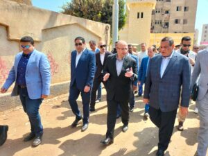 وزير التنمية المحلية ومحافظ بني سويف يتابعان تنفيذ المشروعات الخدمية والتنموية