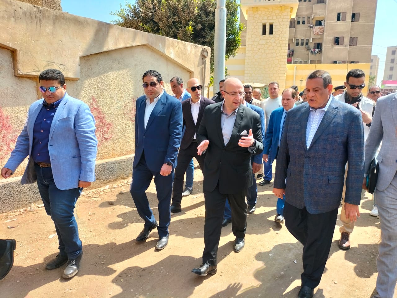 وزير التنمية المحلية ومحافظ بني سويف يتابعان تنفيذ المشروعات الخدمية والتنموية