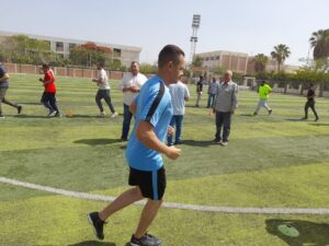 ما علاقة استبعاد “زائدات الوزن” من مسابقة 30 ألف معلم بـ”توجيهات الرئيس”؟