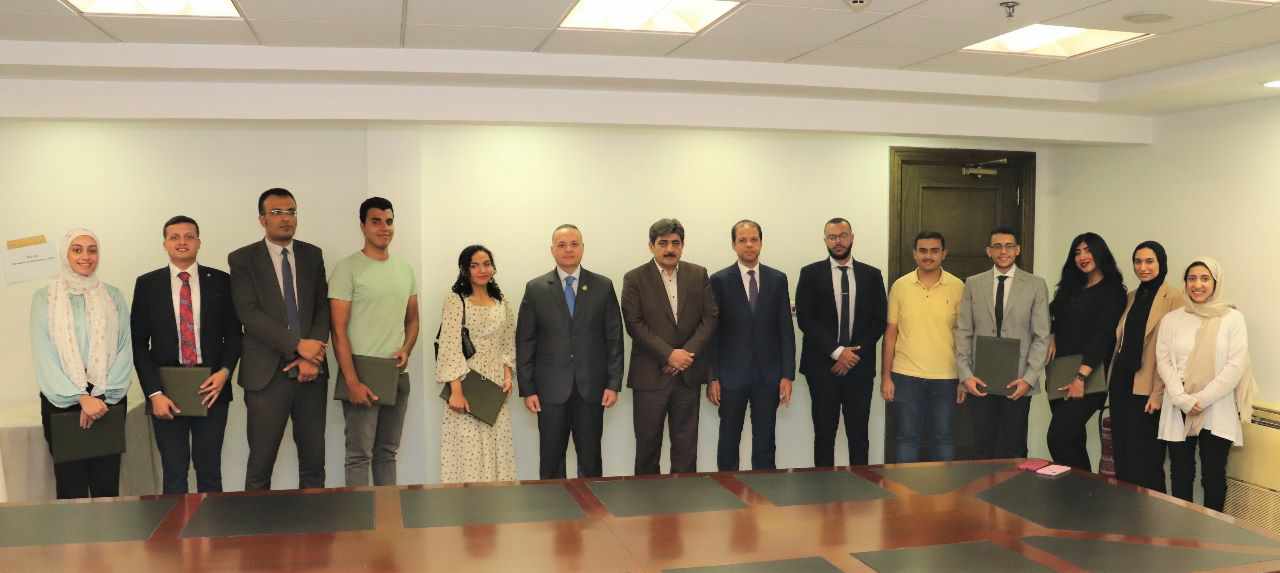  الأنتهاء من التدريب الصيفي لطلاب وخريجي الجامعة البريطانية في مصر على يد البرلمان العربي