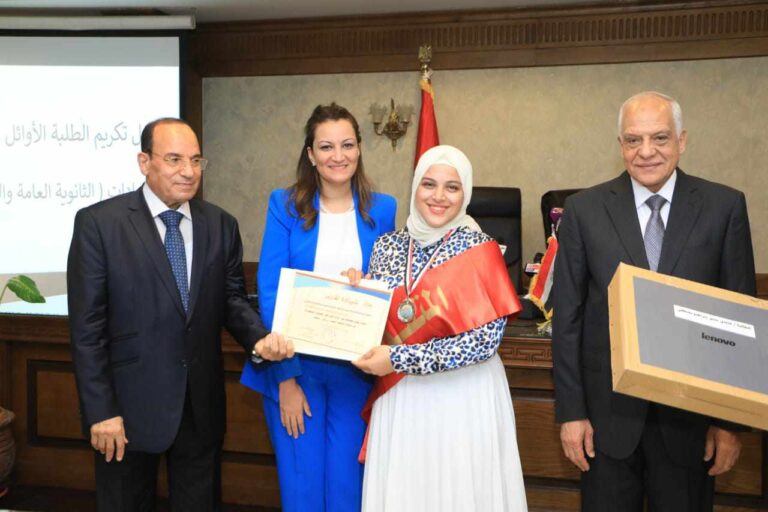 تكريم أوائل أبناء الجيزة