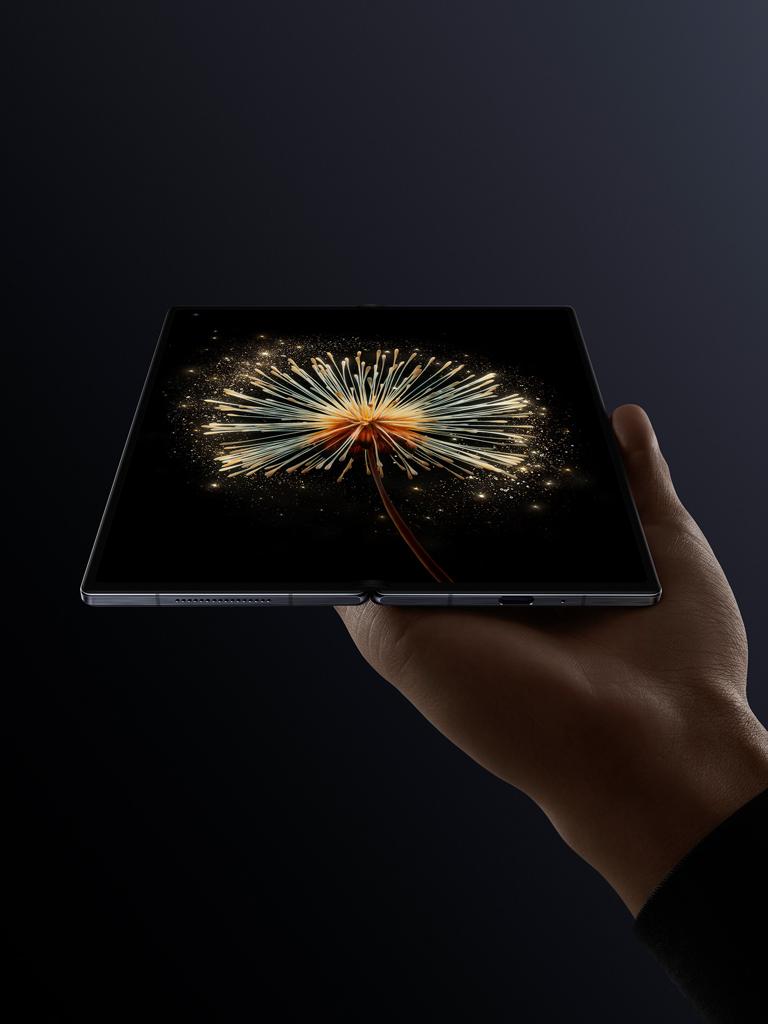 Xiaomi تطلق مجموعة جديدة من الهواتف الذكية والروبوتات الابتكارية