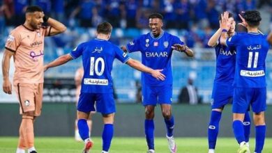 الهلال والرائد