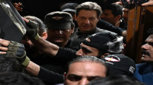 الحكم بالسجن على عمران خان لـ 3 سنوات