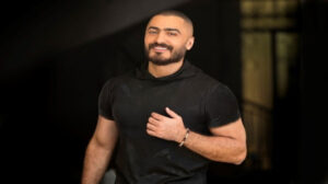 تامر حسني يشيد بـ”قلبي ومفتاحه”.. وآسر ياسين يرد
