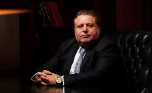 تعيين حسن عبد الله قائما بأعمال محافظ المركزي للسنة الرابعة