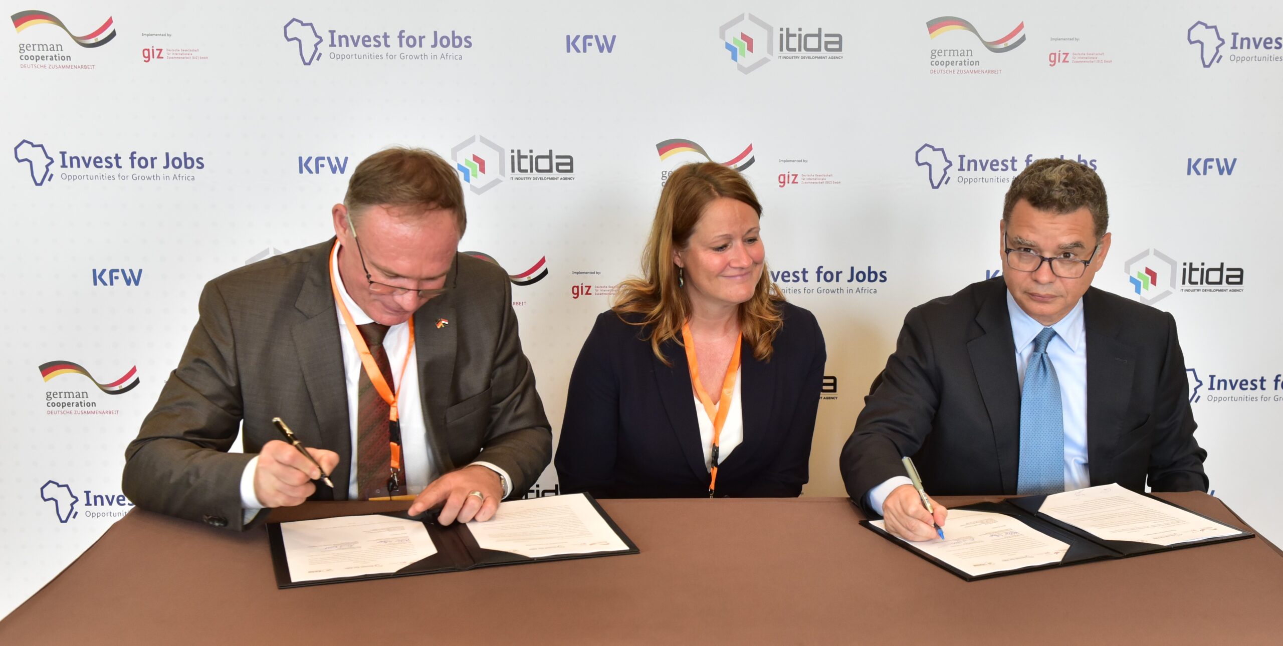 تعاون بين “إيتيدا” و”جي اي زد” لجذب الاستثمارات الألمانية في قطاع التعهيد