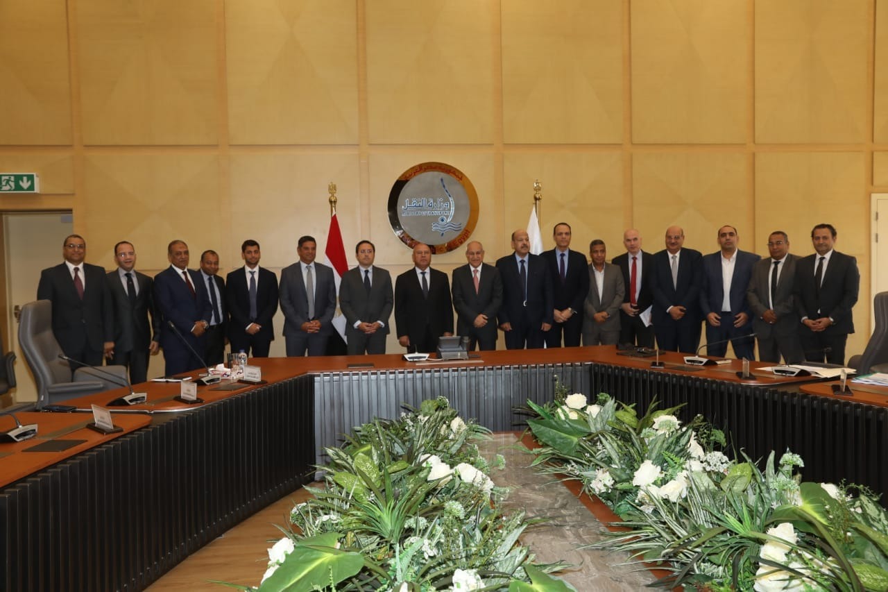 وزير النقل يشهد توقيع عقد تمويل الميناء الجاف والمركز اللوجيستي بالعاشر من رمضان