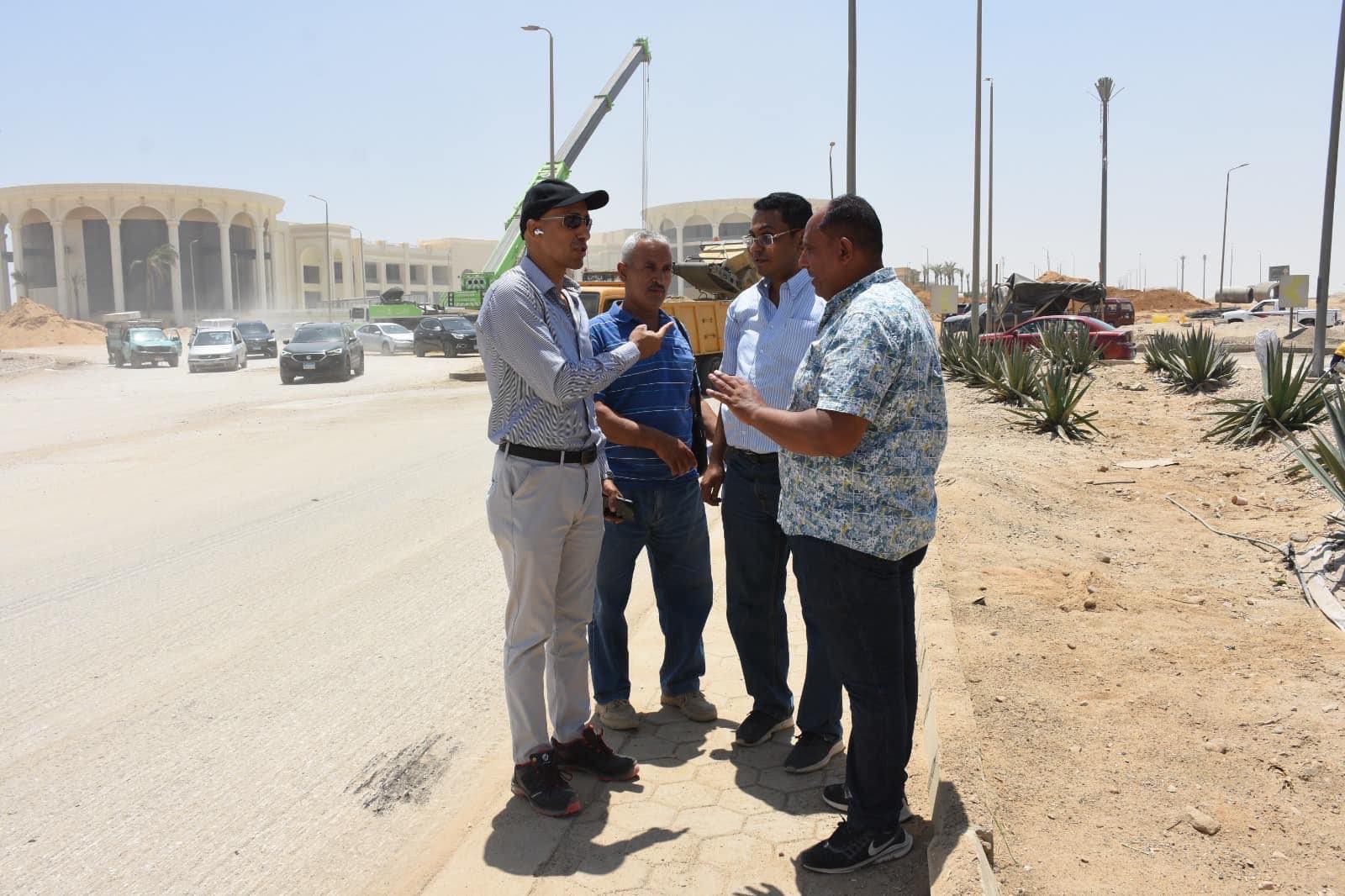 رئيس جهاز القاهرة الجديدة يواصل الجولات التفقدية لمتابعة مشروعات الطرق