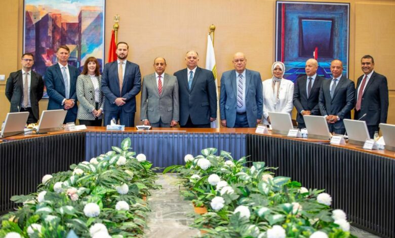 وزير الطيران يشهد توقيع مذكرتي تفاهم