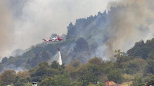 حريق خارج عن السيطرة في جزر الكناري.. وإسبانيا تجلي الآلاف