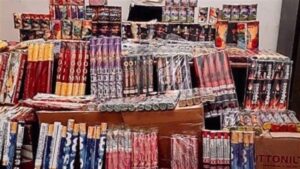 العثور على مليون و700 الف قطعة العاب نارية داخل مخزن بالجمالية