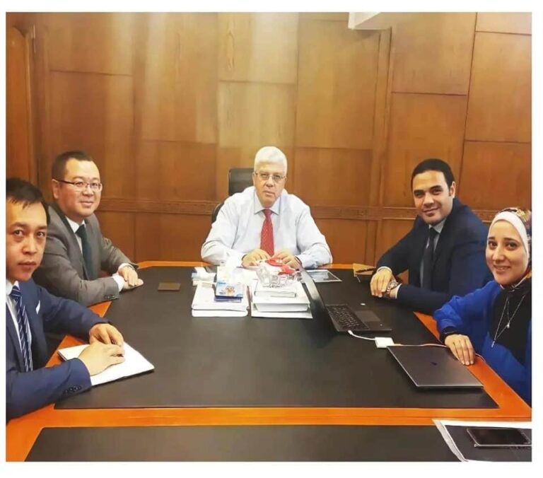 وزير التعليم العالي ونائب شركة هواوي