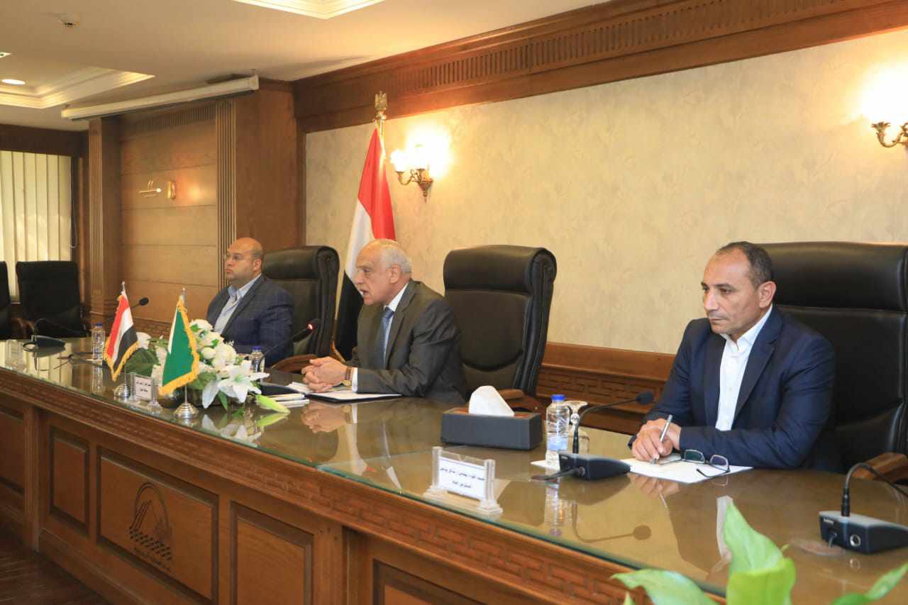 محافظ الجيزة يتخذ عدة إجراءات لمواجهة “السحابة السوداء”